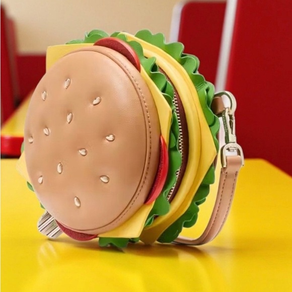 kate spade Handbags - Kate Spade 3D Hamburger Crossbody Bag NWT 🏷